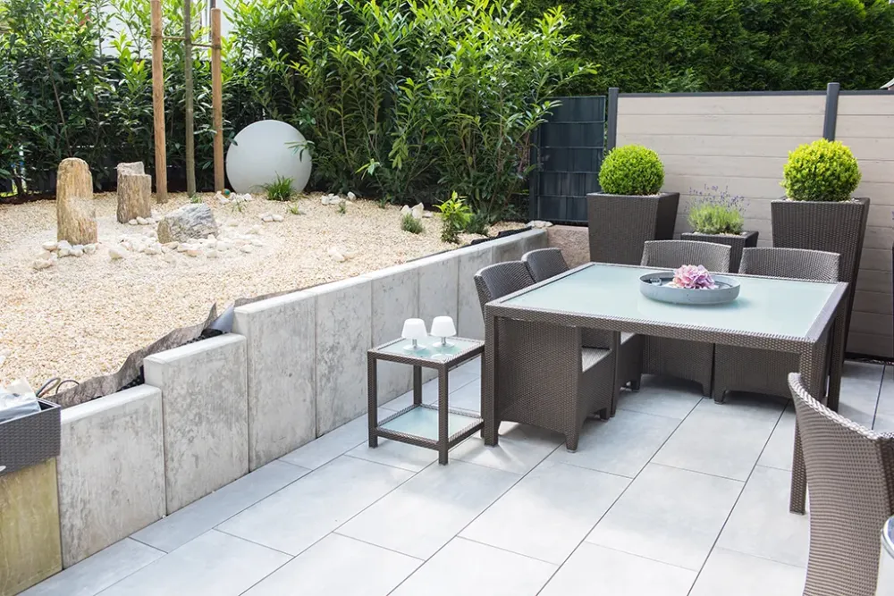 Terrasses extérieures à Emines